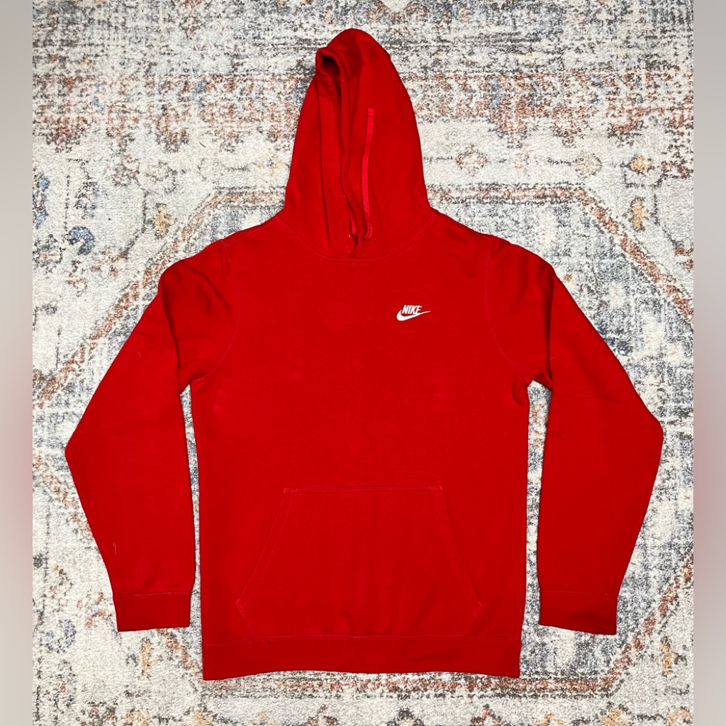 Nike Red Pullover Hoodie Sweatshirt Size Medium Swoosh Long Sleeve 804346